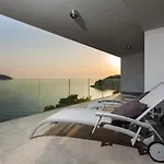 Style And Sea