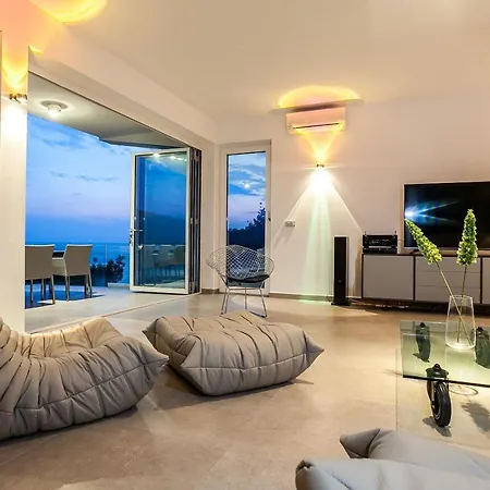 Style And Sea Villa