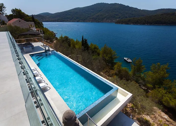 Style And Sea Willa Vela Luka